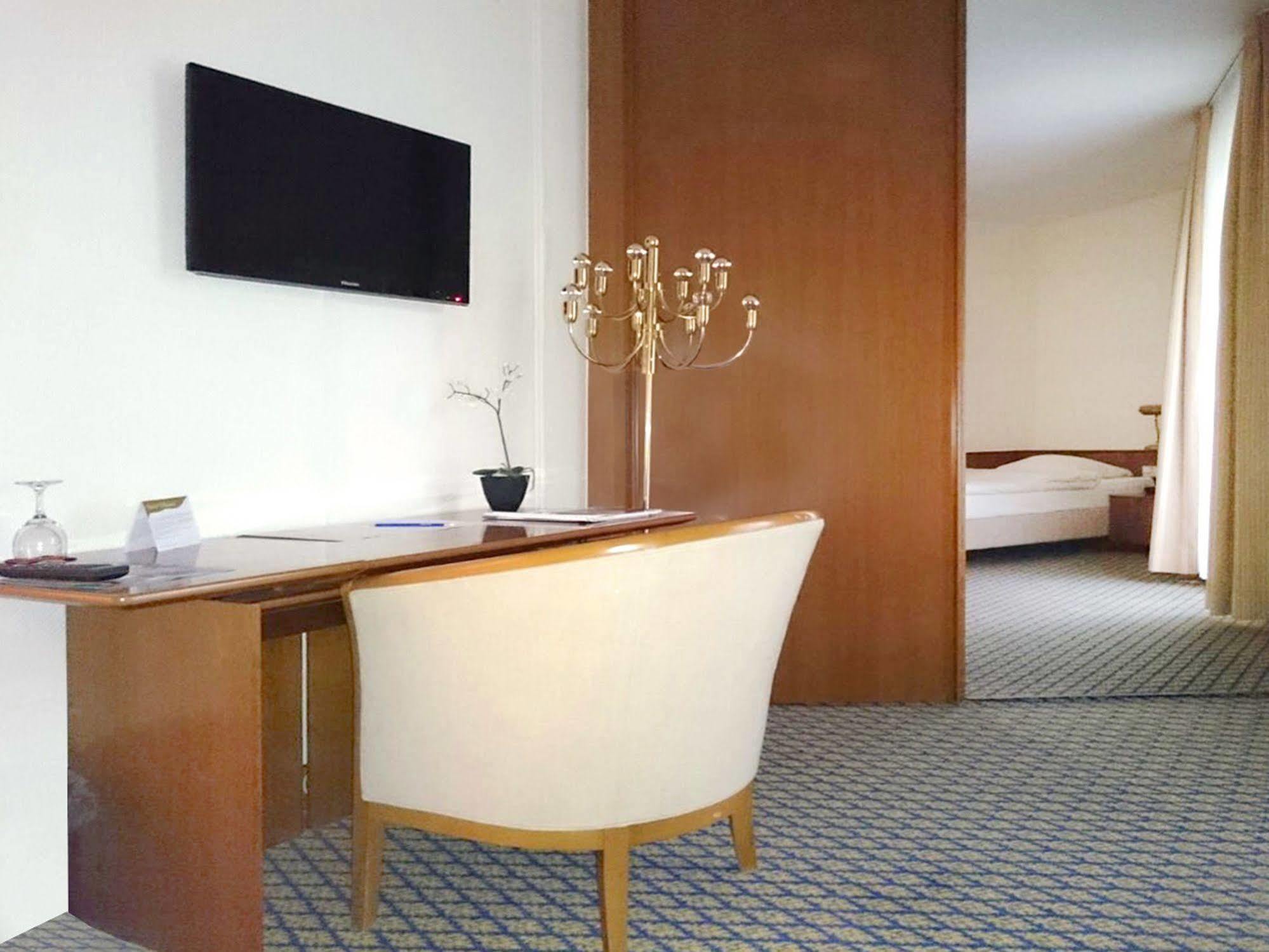 Seehotel Am Tankumsee Isenbuettel Экстерьер фото
